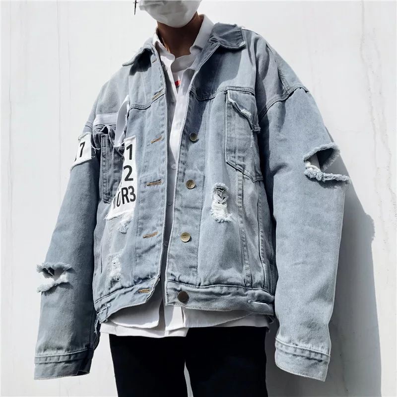 Áo khoác jean nam màu xanh có 2 túi nắp hộp trước ngực, phối rách cài cúc chất denim dáng suông thời trang thu đông