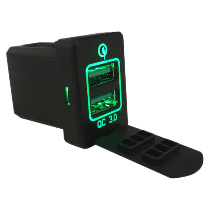 Cốc sạc nhanh 3 cổng usb cho mitsubishi outlander 3 2018 2019