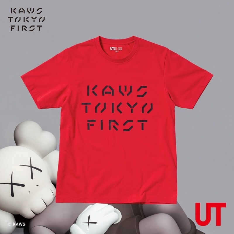 Áo phông Uniqlo x Kaws 2021