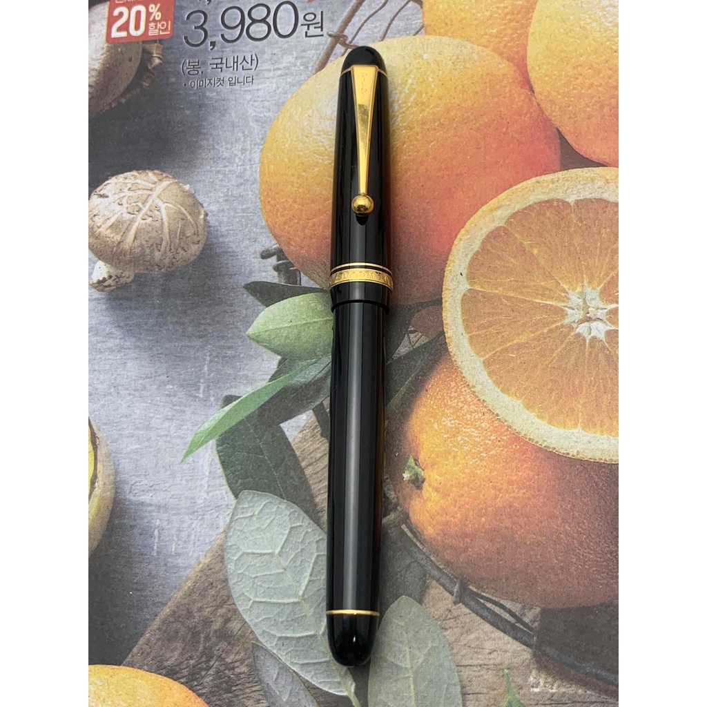 Bút mực Pilot Custom 74 Black made in Japan
