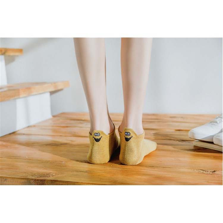 Vớ ngắn unisex thêu hoạt hình dễ thương
