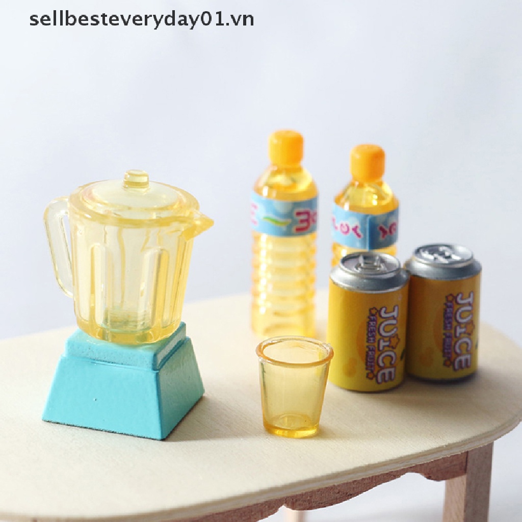 Set 6 Mô Hình Chai Nước Ép Mini Tỉ Lệ 1 / 12 Dùng Để Trang Trí Nhà Búp Bê
