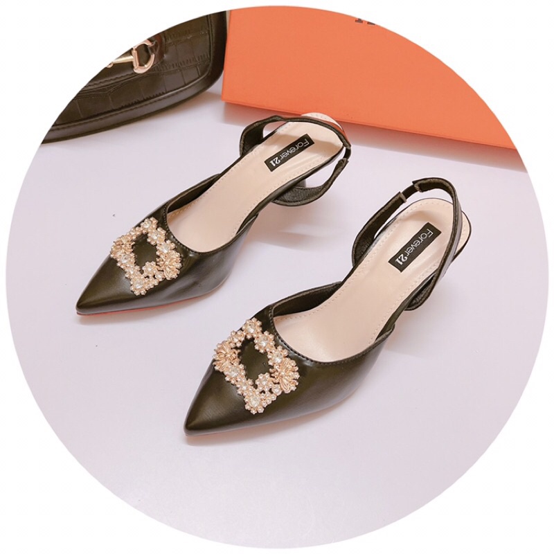 Guốc sục 5p mũi nhọn hoa đá vuông ong có quai hậu đi chắc chân