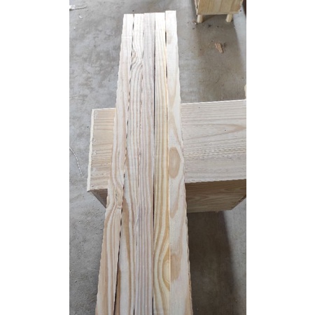 Combo 10 thanh gỗ thông dày 1.2 cm rộng 3.6cm dài 100cm đã bào nhẵn 4 mặt.