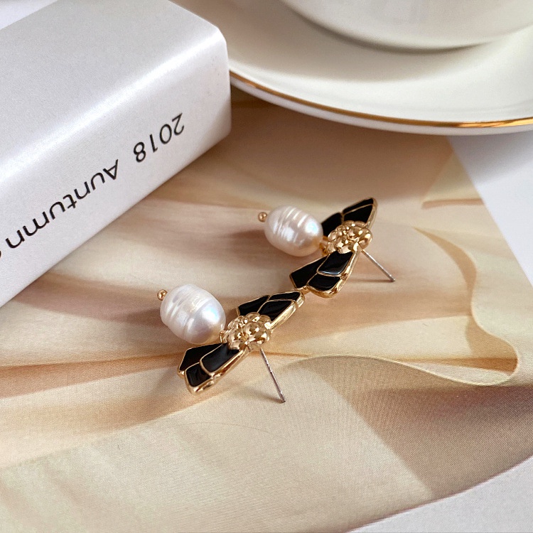 [Hàng Mới] Bông Tai Hình Hoa Trà Đính Ngọc Trai Tráng Men Phong Cách Retro Xiaoxiangfeng