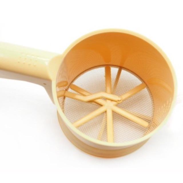 Rây Bột Nhựa Có Gạt