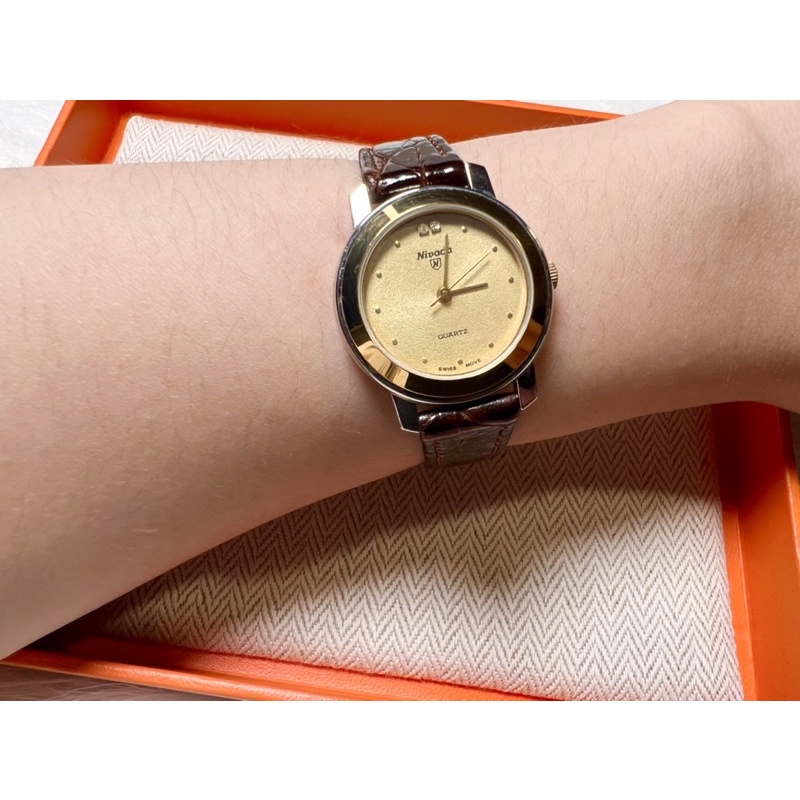 Đồng hồ nữ Nivada