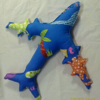 Gối ôm máy bay