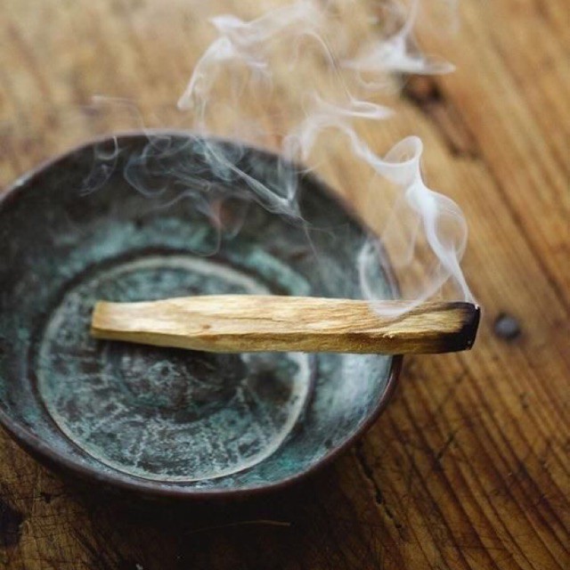 Palo Santo - Gỗ trắc xanh - Gỗ thánh Peru