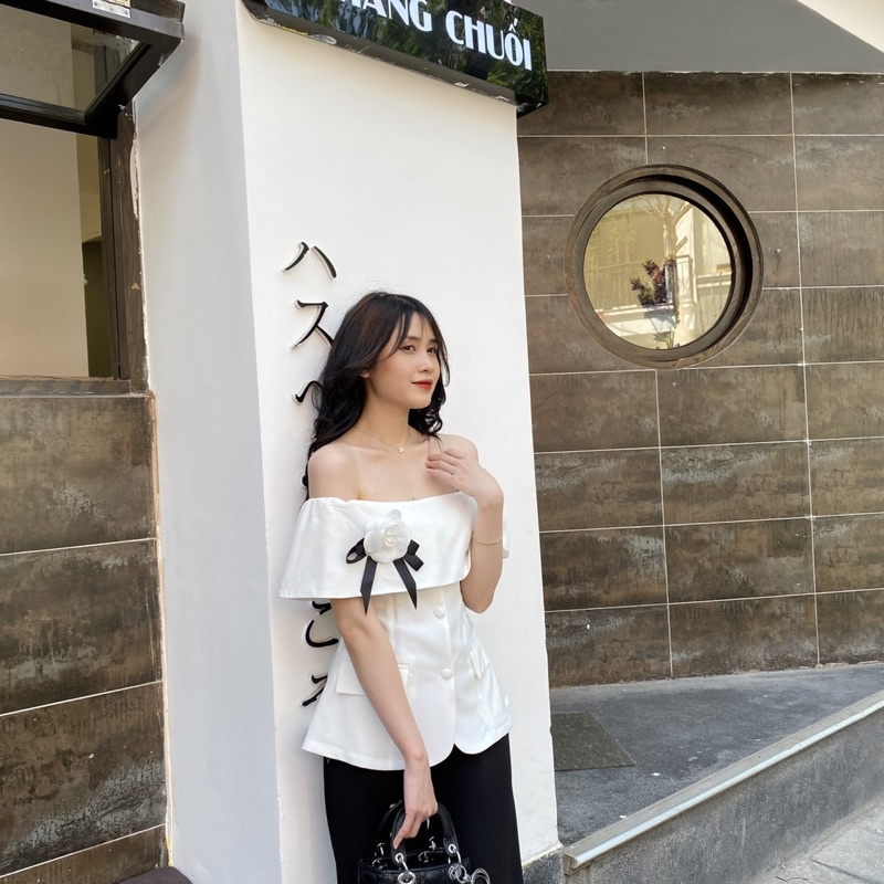 Áo trễ vai Lan Ngọc không tay (Tặng kèm hoa cài)