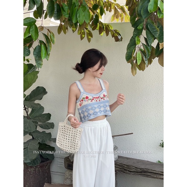 Áo hai dây len móc thêu hình dáng croptop the.sweaterweather TSW