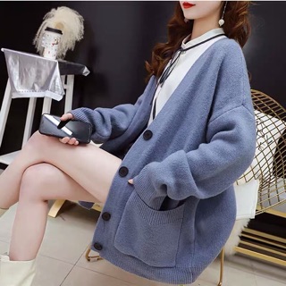 Áo khoác len nữ kèm cúc điệu đà