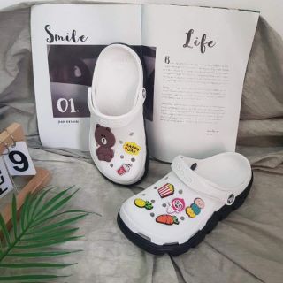 Sục trắng đế đen