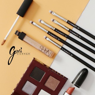 Cọ mí dưới mắt MAC 231