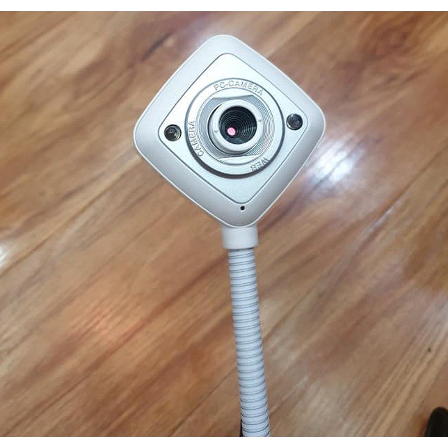 Webcam Cao Trắng Để Bàn Có Micro Kèm Đèn Led