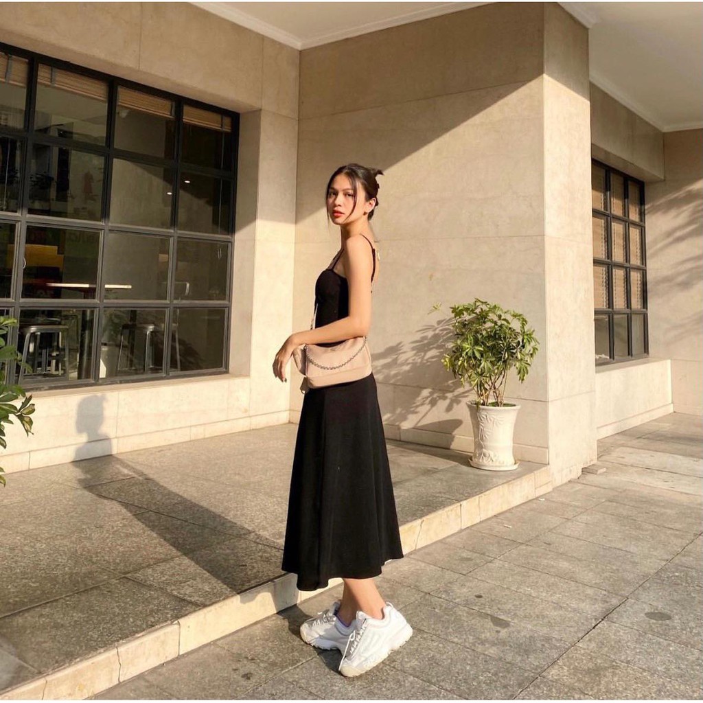 [Mã SKAMA06 giảm 8% tối đa 50K đơn 250K] ĐẦM MIDI ĐEN 2 DÂY XOÈ | BigBuy360 - bigbuy360.vn