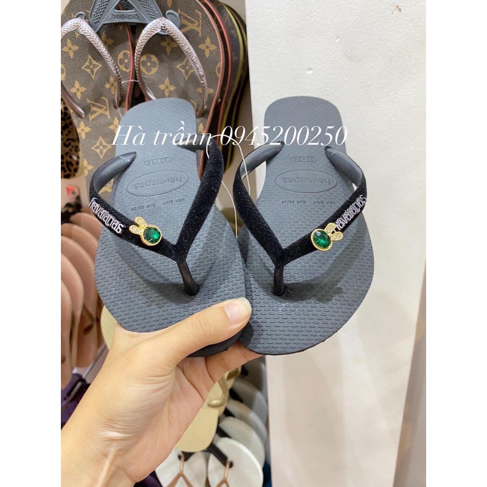 Charm Tai thỏ có sẵn