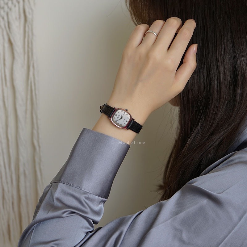 Đồng hồ nữ RATE R04 mặt chữ nhật dể thương thời trang kiểu số dể dàng xem giờ | BigBuy360 - bigbuy360.vn