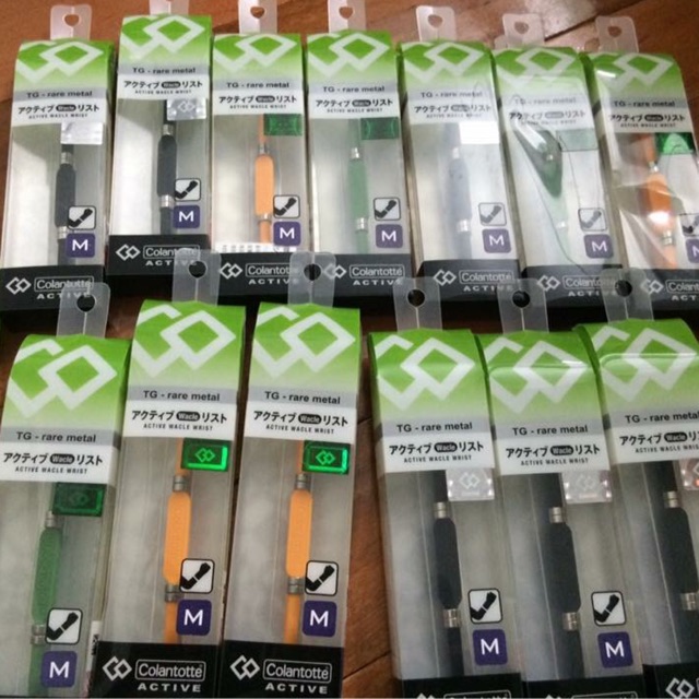 Vòng đeo tay điều hoà huyết áp Made In Japan