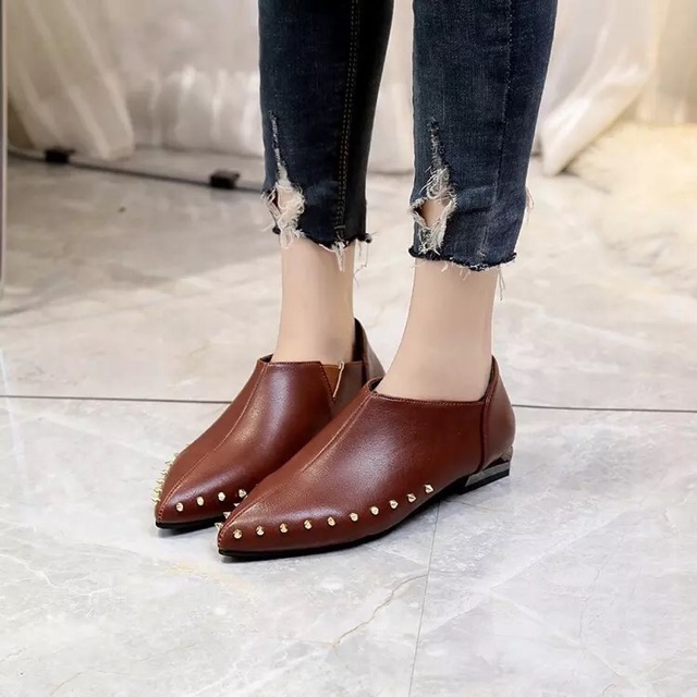 Boots cổ ngắn nạm đinh gót phối kim loại 2cm | BigBuy360 - bigbuy360.vn