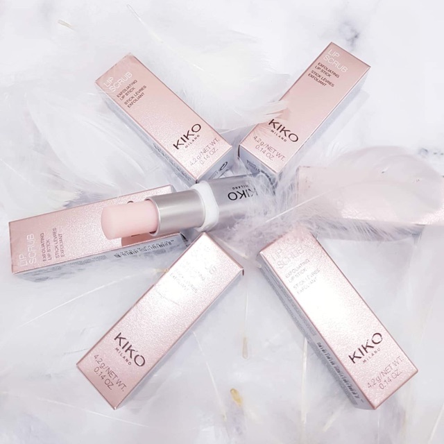 Tẩy tế bào chết môi kiko