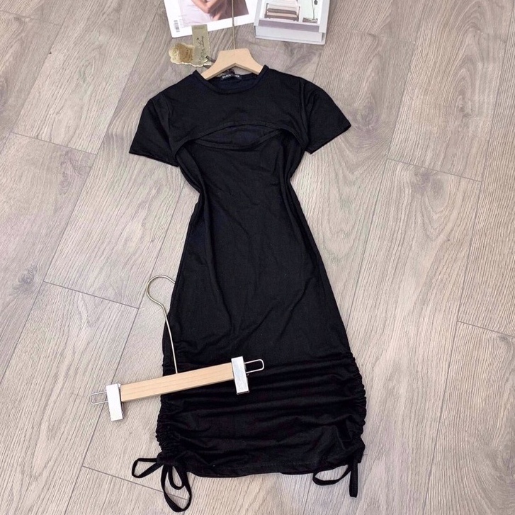 Đầm Body Hở Ngực Cộc Tay Rút Hông 🦋 Váy Nữ Dáng Ôm Khoét Ngực Đen Trơn Cao Cấp🦋 | BigBuy360 - bigbuy360.vn
