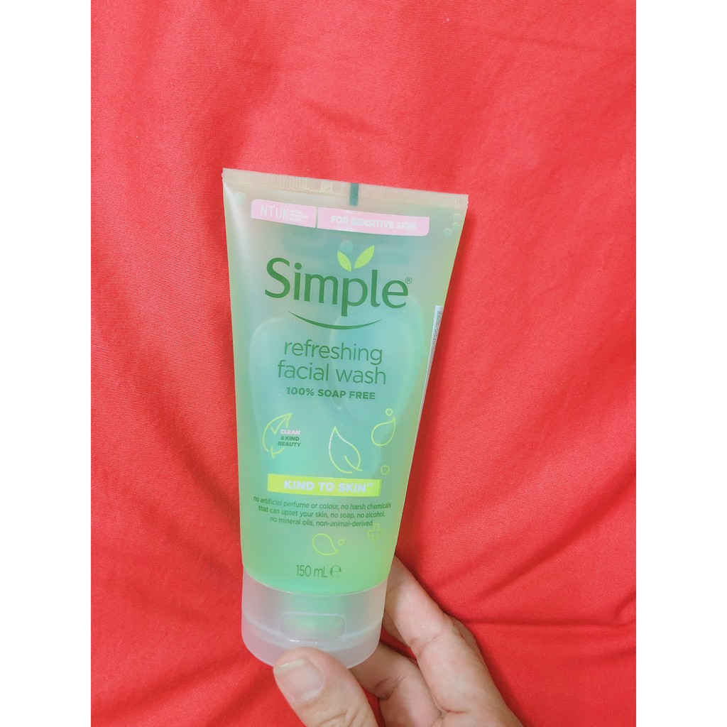 Sữa rửa mặt Simple Gel Kind To Skin Refreshing Facial Wash Gel