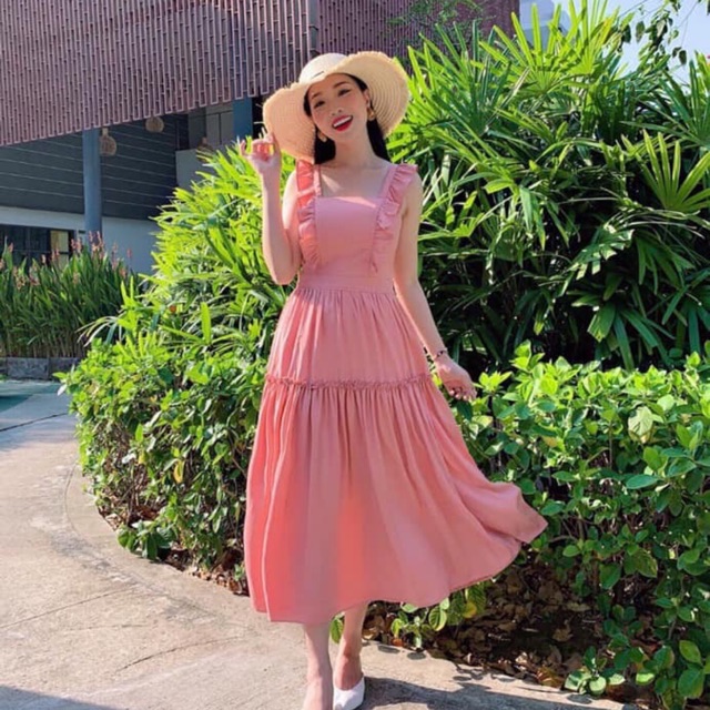 Maxi hở lưng