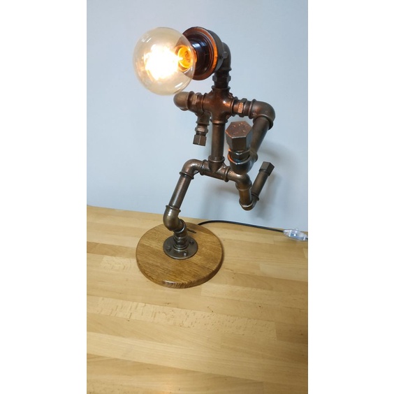 Đèn bàn thiết kế phong cách Steampunk - bằng ống sắt phi 21