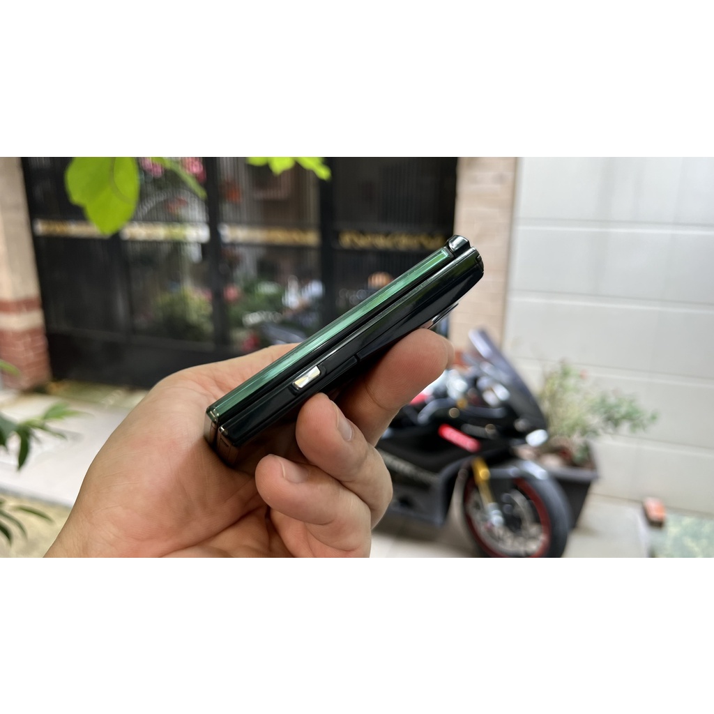 Điện thoại sharp sh-01b  chính hãng