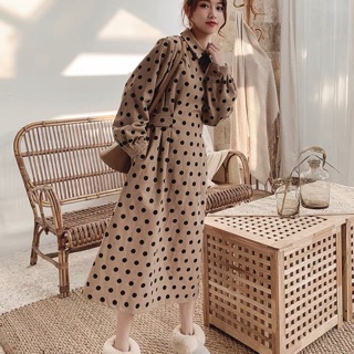 Váy chấm bi