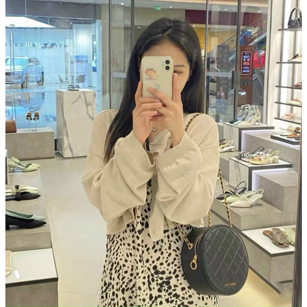 Túi ví tròn Quilted Circle Bag Cluch Túi Charles & Keith đeo vai nữ thiết kế sang trọng tinh tế phiên bản mới nhất 2021