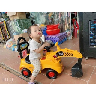 Xe cần cẩu chòi chân 1388 cho bé