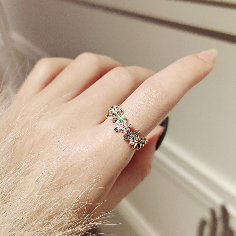Nhẫn Thời Trang Đính Đá Zircon Cao Cấp Sang Trọng