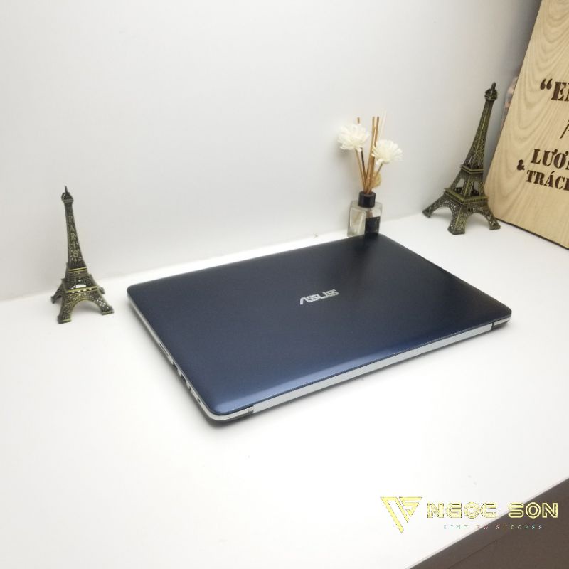 Laptop Asus K501, có card rời chiến game, làm đồ họa mượt