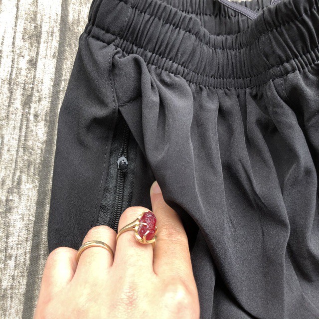 Quần đùi nam,quần sort nam vải gió đen sport | BigBuy360 - bigbuy360.vn