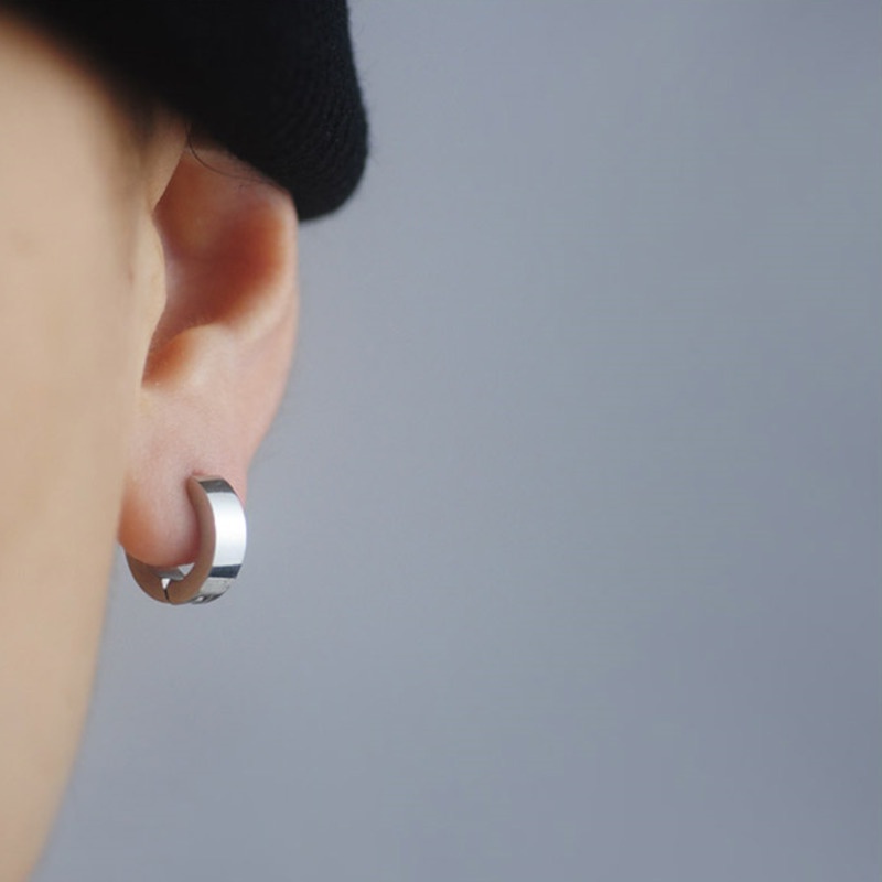 Khuyên Tai Tròn Bằng Thép Không Gỉ Màu Bạc/Đen Phong Cách Punk Thời Trang Cho Nam