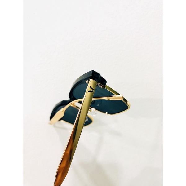 Mắt kính V vuông nam nữ trẻ trung thời trang cá tính chất đẹp