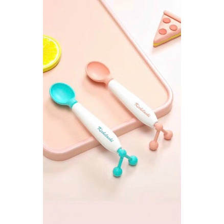 Thìa báo nóng cán xoay 360 độ chống đổ KICHILACHI an toàn cho bé yêu