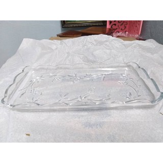 Khay thuỷ tinh chữ nhật có hoa văn