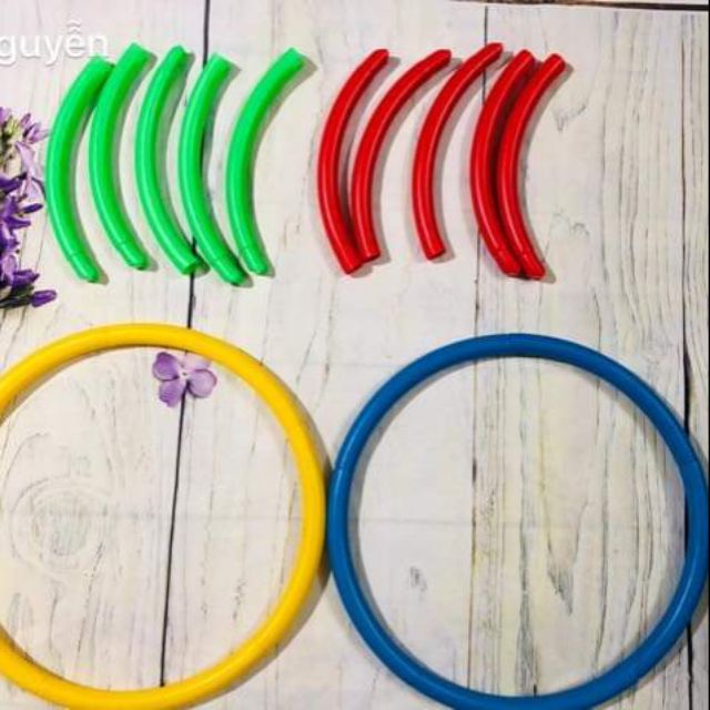 Vòng vận động tháo lắp, giáo cụ dạy học.