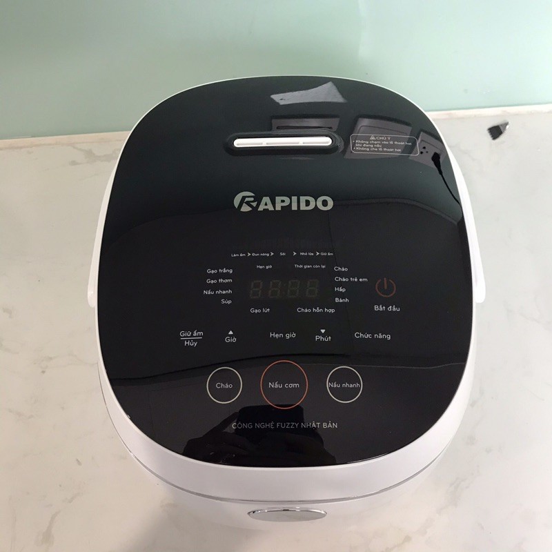 Nồi Cơm Điện Tử Rapido RC-1.2D
