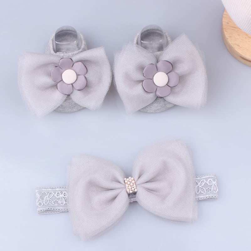 Set đôi vớ và băng đô đính nơ xinh xắn dành cho bé gái