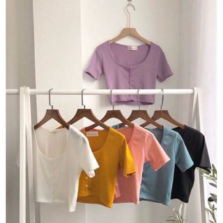 Áo kiểu croptop nút