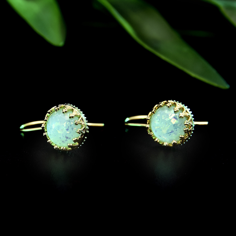 Khuyên tai vàng đính đá phong cách cổ điển thanh lịch dành cho nữ