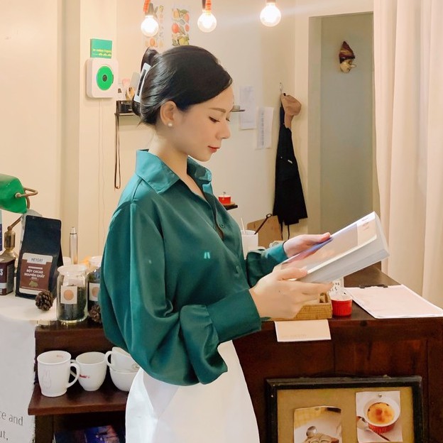 Áo sơ mi lụa nữ dài tay siêu mát, freesize, thiết kế T-Ju basic thanh lịch công sở (áo Linh Anh) | BigBuy360 - bigbuy360.vn