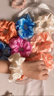 Cột tóc Scrunchies vải phi bóng
