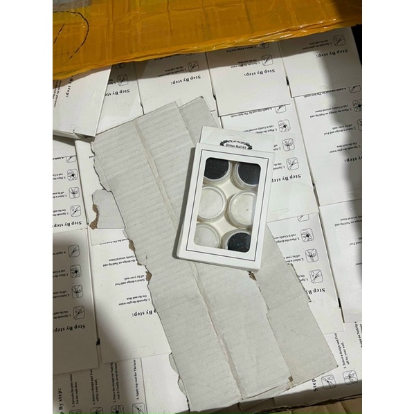 Nhũ kim cương , rũ rắc móng tay siêu lung linh