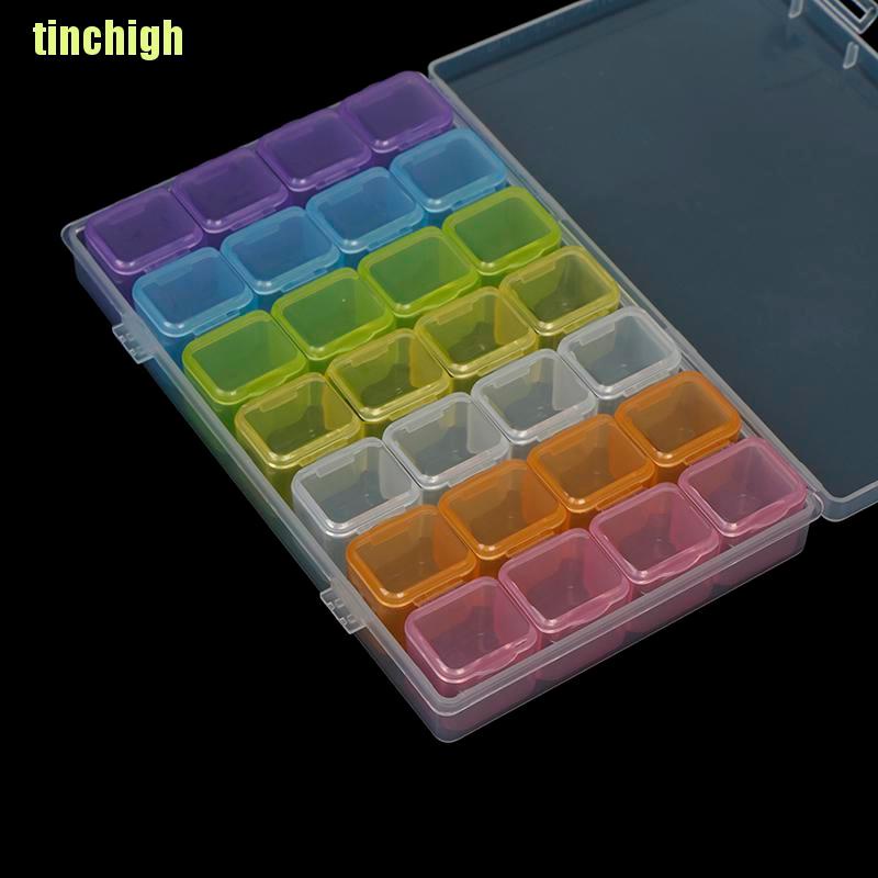 Hộp Nhựa Trong Suốt 28 Ngăn Đựng Đá Trang Trí