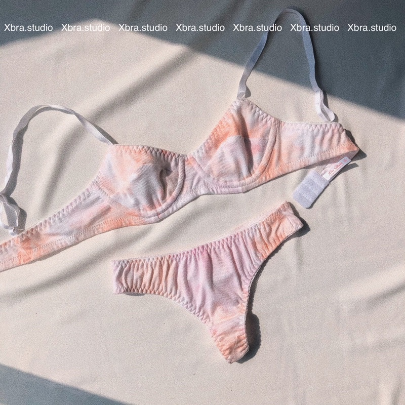 Bộ đồ lót áo cotton có gọng không mút màu hồng loang pastel | BigBuy360 - bigbuy360.vn